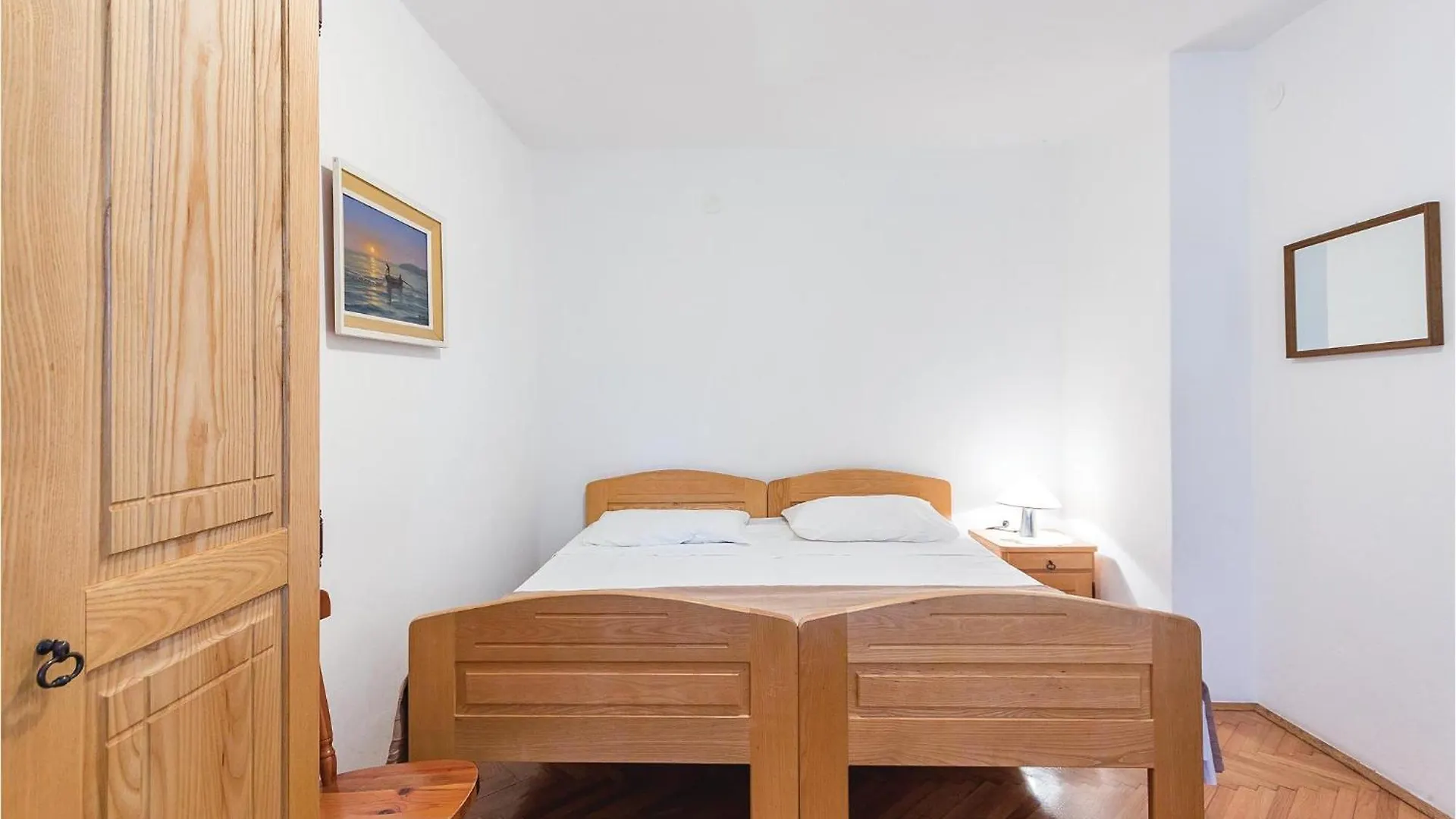 2 Bedroom Lovely Apartment In Pula